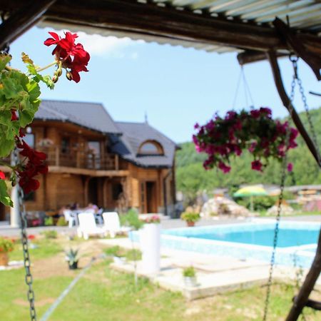 Фазенда "Змерега" Slatina Exterior foto